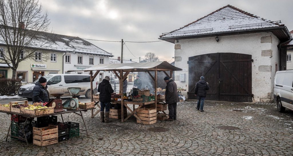 Straßenszene Marktplatz Südeck