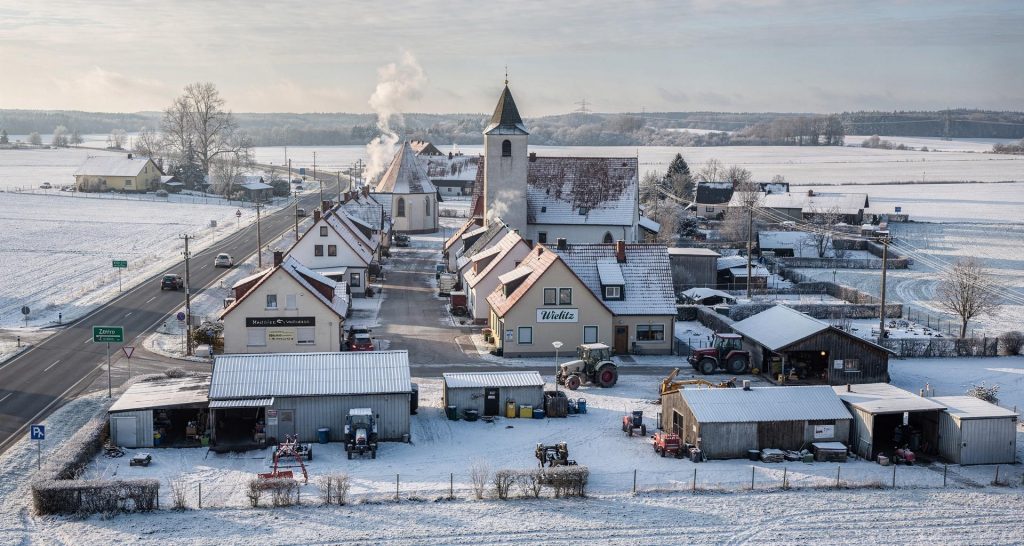 Wielitz Ortsmitte mit Kirche