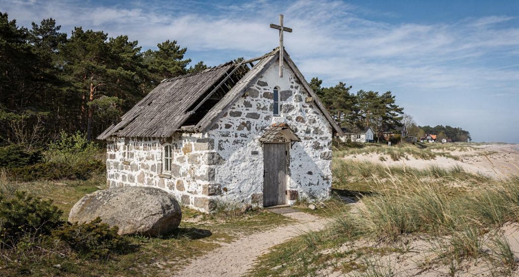 Steinkirche am Strand von Nordorf