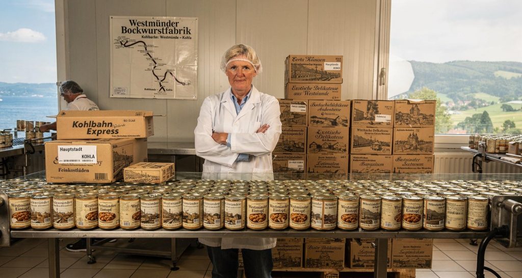 Berta Klaasen in der Westmünder Bockwurstfabrik